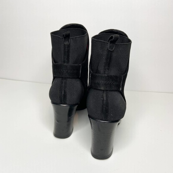 Donna Karan New York velvet booties, DKNY black velvet booties, heeled booties - Picture 6 of 7